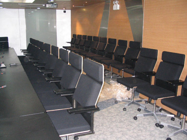 辦公椅|布面會議椅|辦公家具|Avarte布面會議椅|布面會議椅|會議椅|班前椅